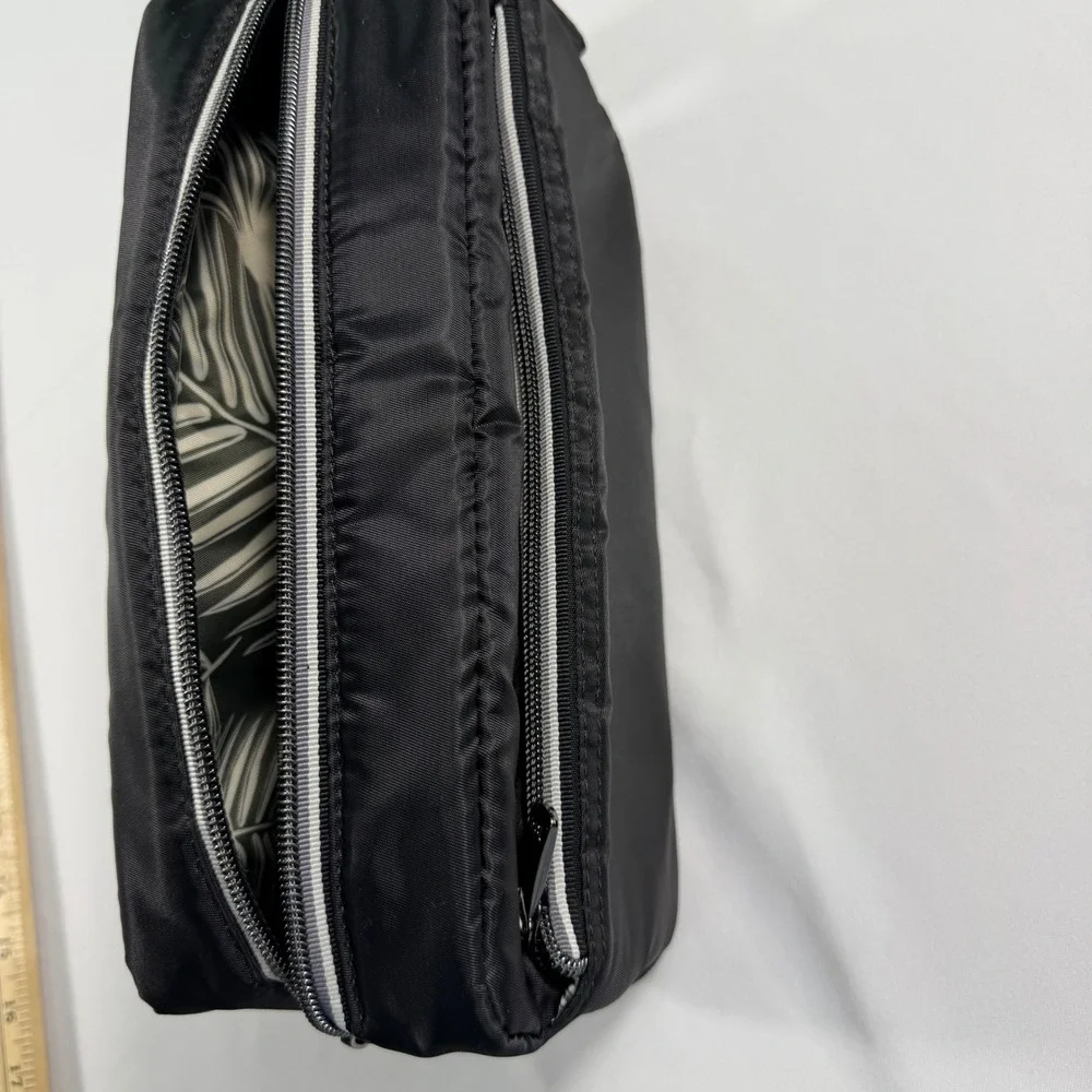 Lug Bunker Toiletry Bag Black Quilted Diamond Travel Cosmetic Case NEW